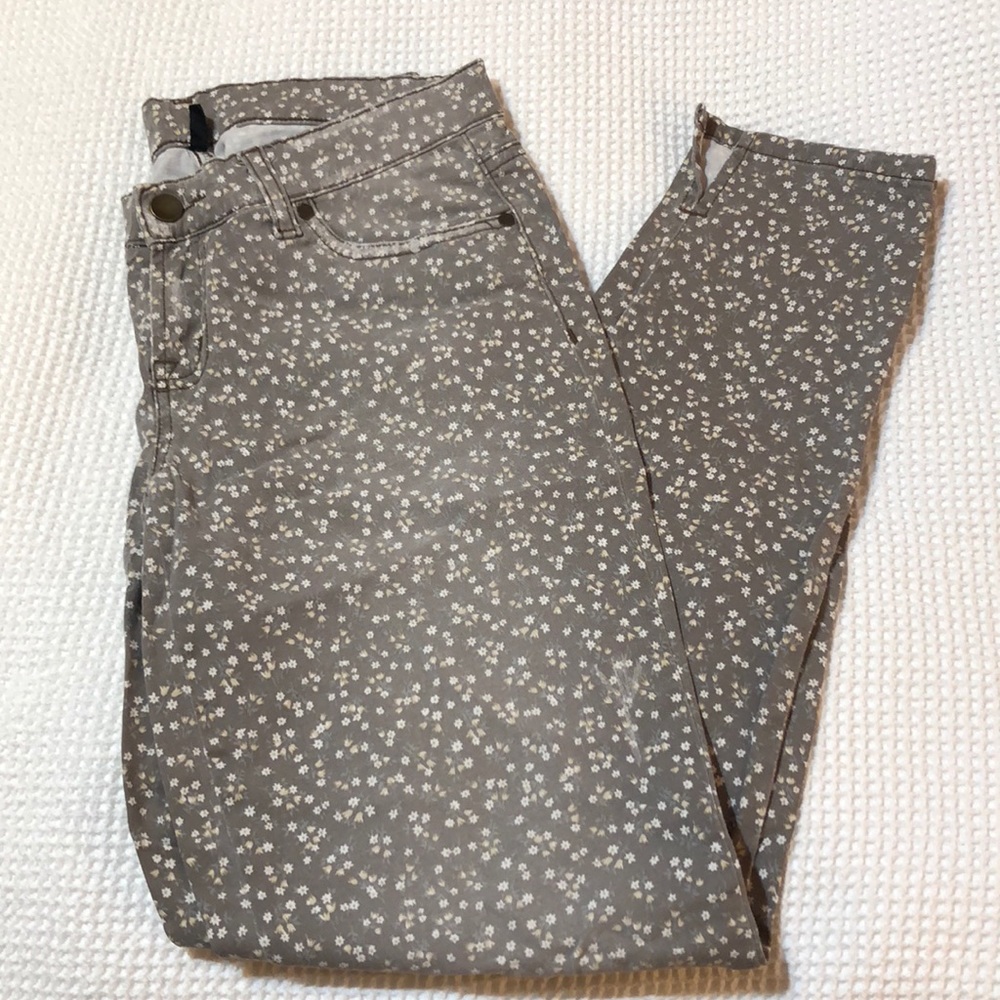 United Colors of Benetton Faded Frayed Pants - Picture 2 of 4